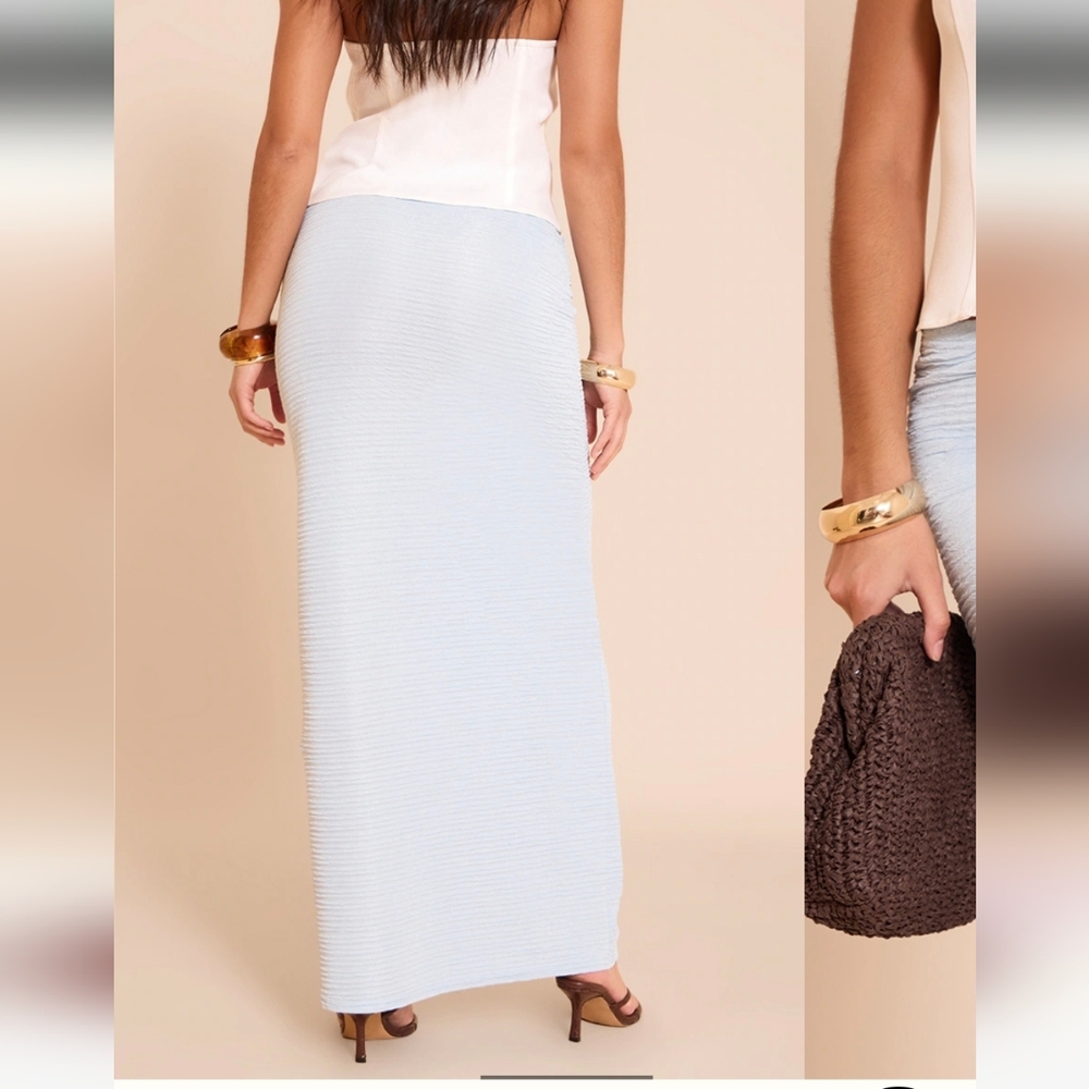 #281 NWT PrettyLittleThing Sky Blue Textured Jersey Mid Rise Maxi Skirt, Size 2 - Picture 3 of 6